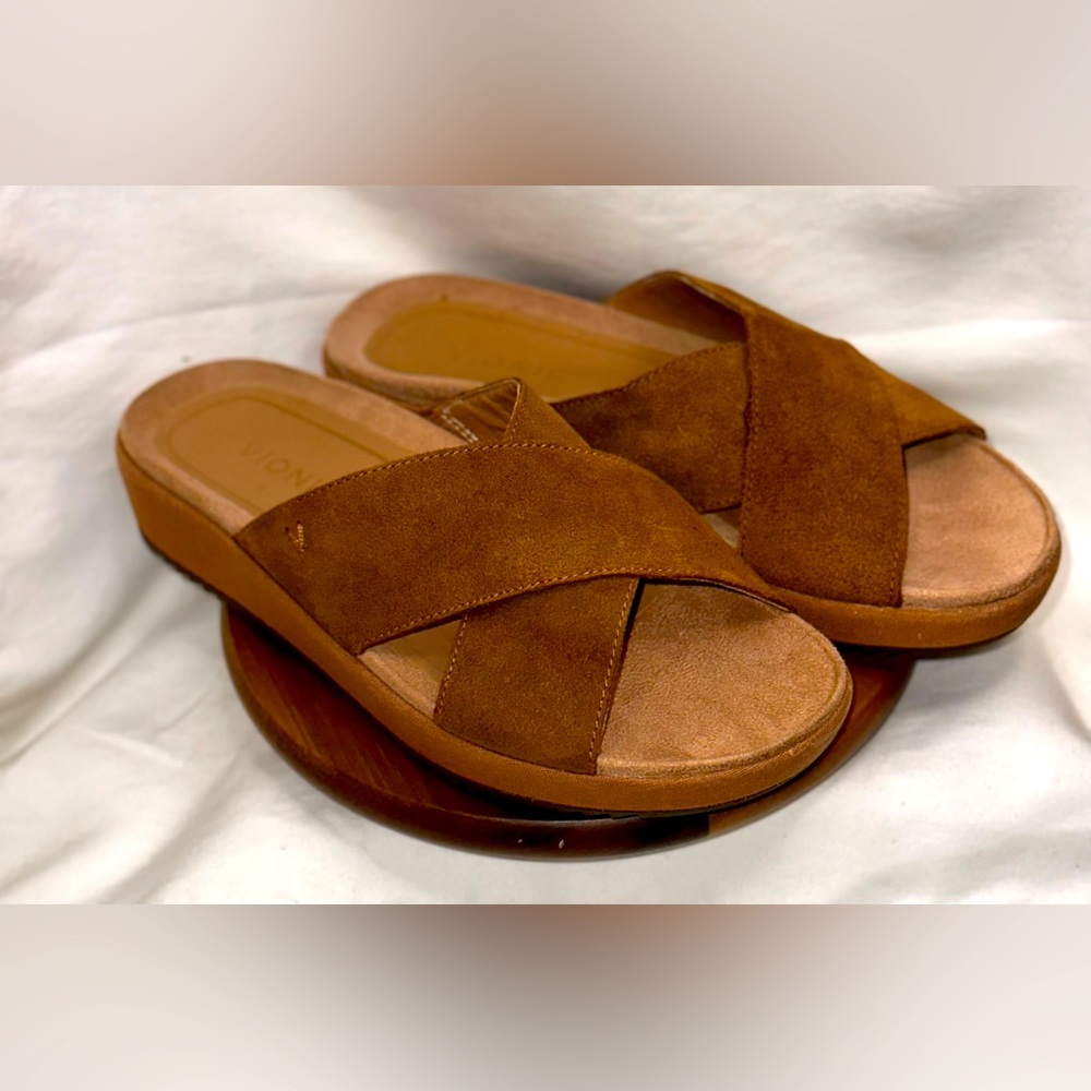 Vionic Women's Brown Hayden Suede Slide Sandals